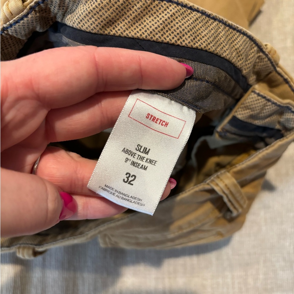 Express Shorts - Picture 4 of 4
